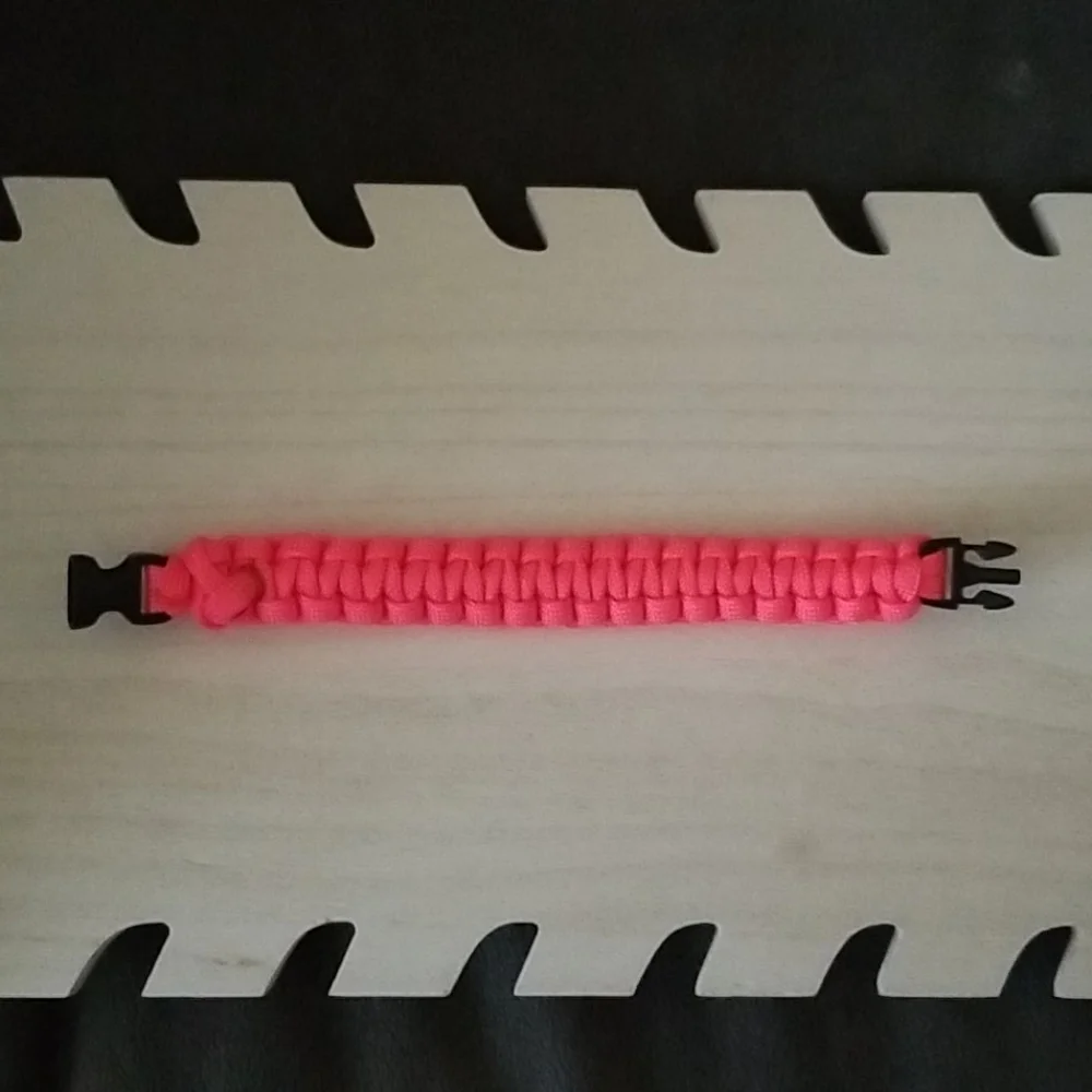 Neon Pink Paracord Bracelet - Picture 3 of 6